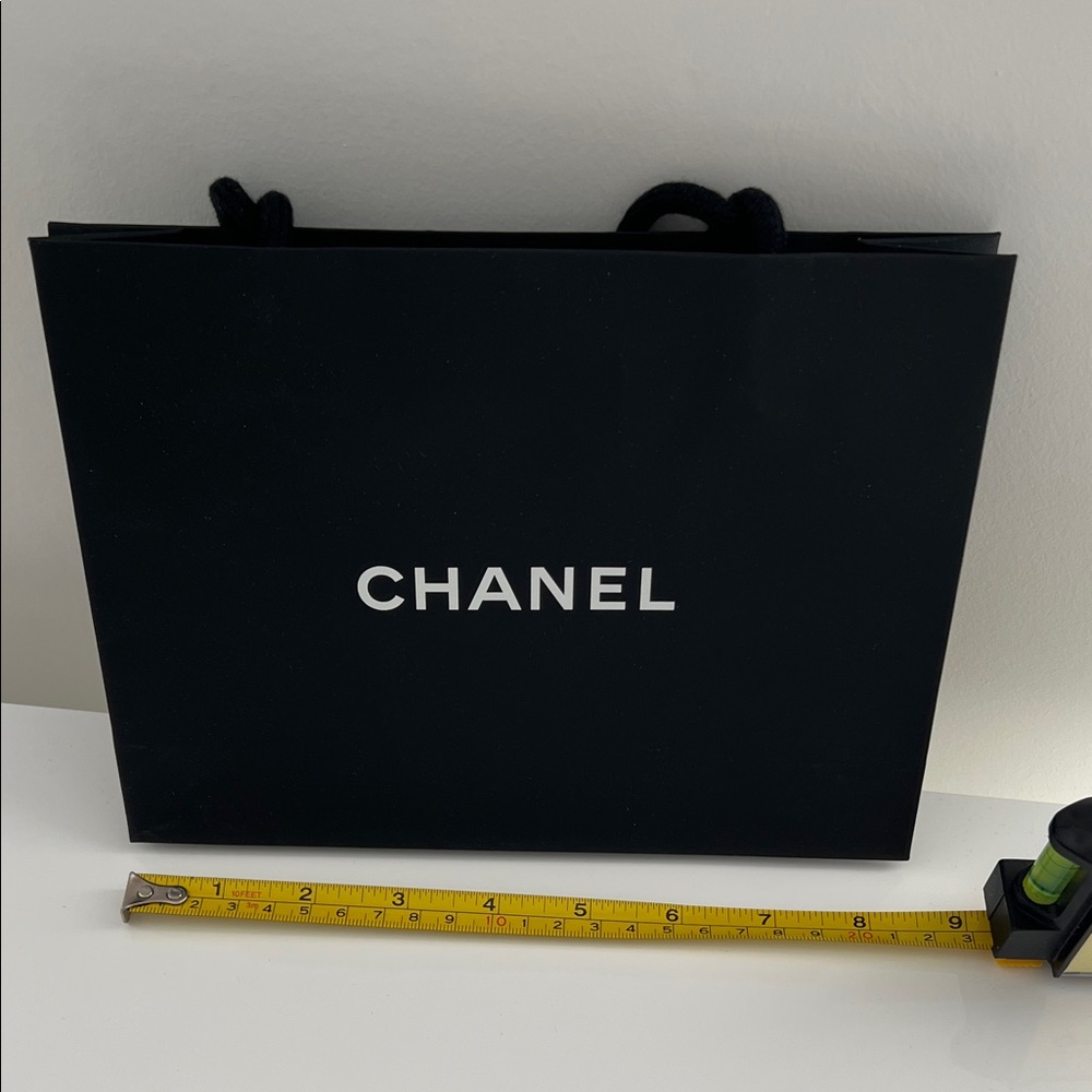 💯 Authentic CHANEL Paper bag